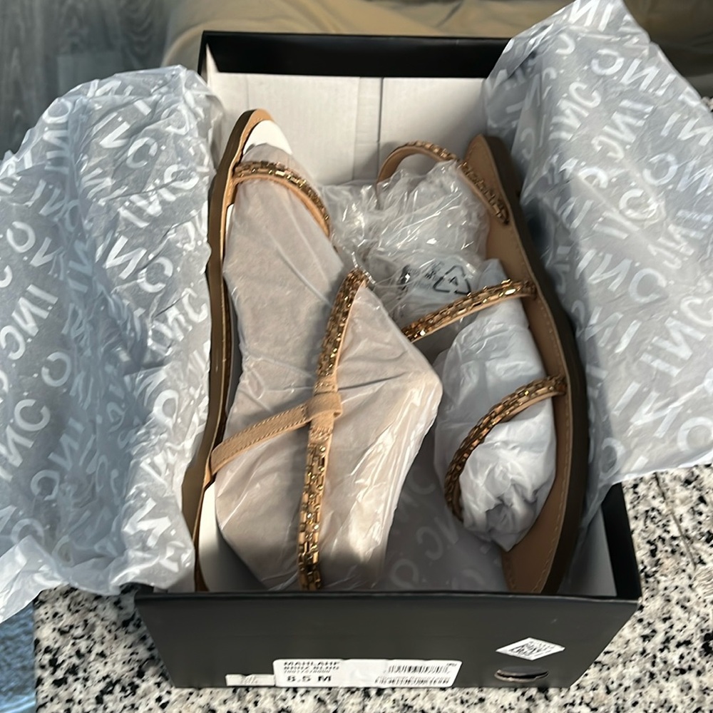 Women’s sandals